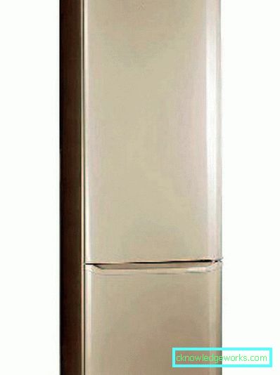 Beige LG -jääkaappi Beige LG -jääkaappi