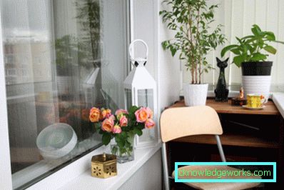 Pieni parveke - tyylikäs ja käytännöllinen muotoilu (88 kuvaa)
