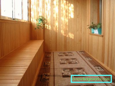 Pieni parveke - tyylikäs ja käytännöllinen muotoilu (88 kuvaa)
