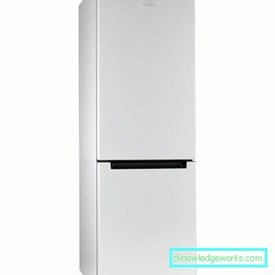Indesit kaksiosainen jääkaappi Indesit kaksiosainen jääkaappi