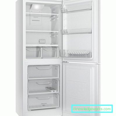 Indesit kaksiosainen jääkaappi Indesit kaksiosainen jääkaappi