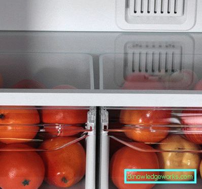 Indesit kaksiosainen jääkaappi Indesit kaksiosainen jääkaappi