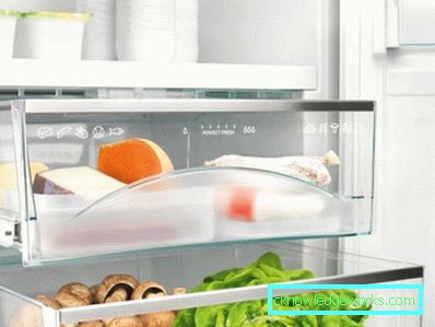 Indesit kaksiosainen jääkaappi Indesit kaksiosainen jääkaappi