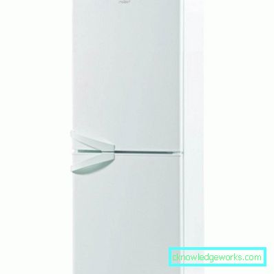 Indesit kaksiosainen jääkaappi Indesit kaksiosainen jääkaappi