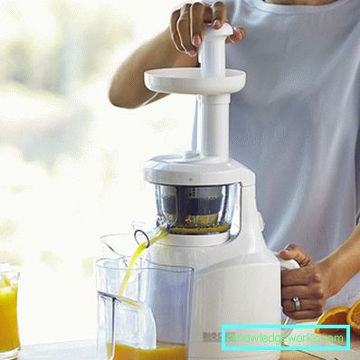 Mikä on parempi juicer: ruuvi tai keskipako Mikä on parempi juicer: ruuvi tai keskipako