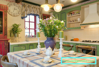 Provence-tyylinen keittiö - sisäkuva