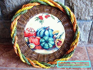 Weaving sanomalehti putket aloittelijoille - yksinkertainen askel askeleelta ohjeet